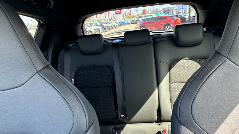 Nissan Juke 1.0 DiG-T N-Connecta 5dr Petrol Hatchback